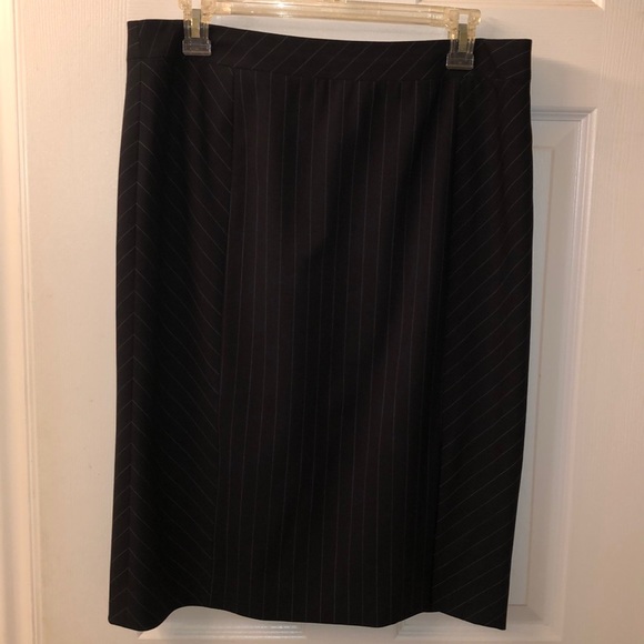Nordstrom Classiques Entier Skirts sz 12, wool - Picture 5 of 12